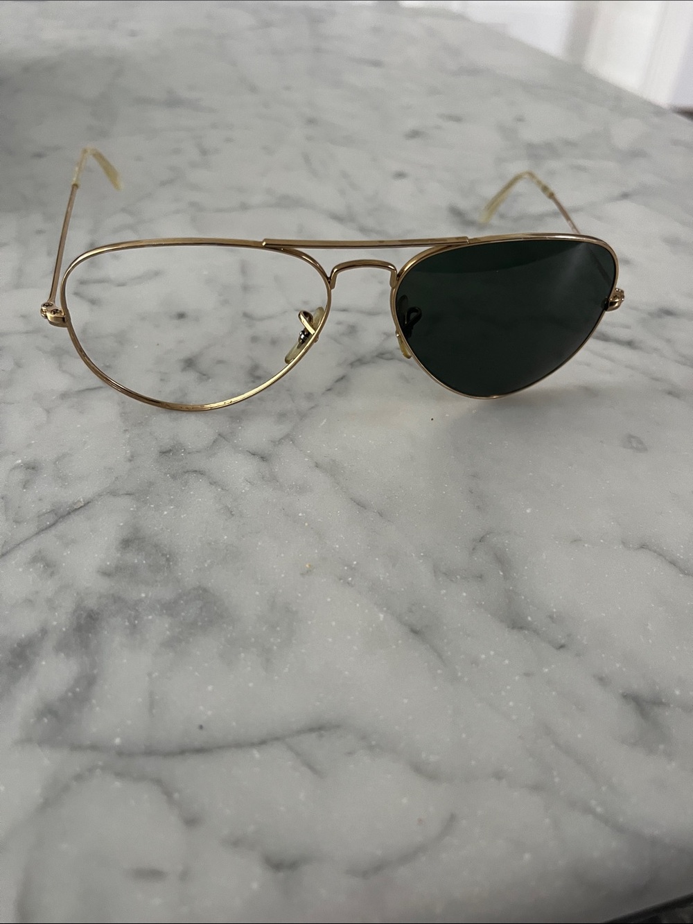 Ray Ban Classic Gold Frame Aviator Sunglasses with Missing Lense